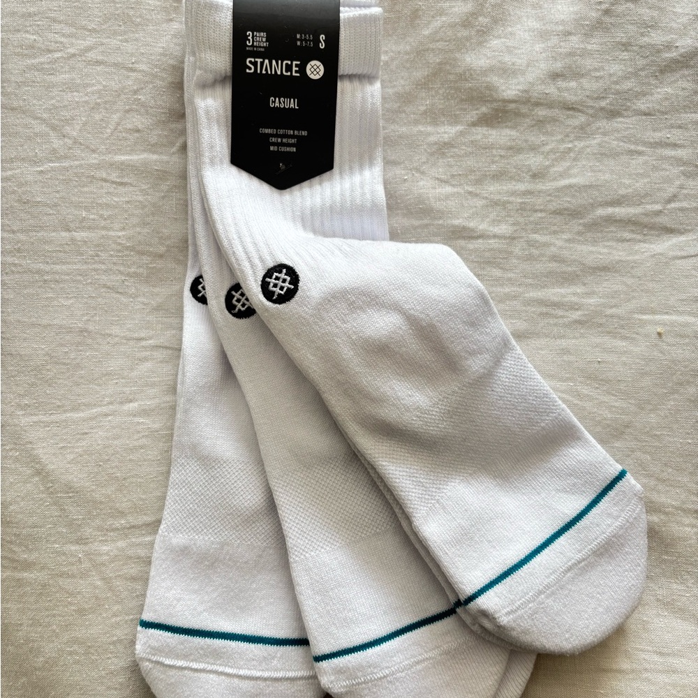 Stance Crew Height White Socks Size Small NWT